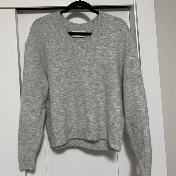 Aritzia Krause Sweater in Light Gray Size Small - Picture 2 of 2
